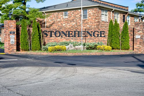 102-308 Stonehenge Dr, Louisville, KY, 40207-3550 | Card Image