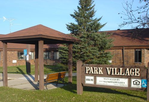 apt-1-1007 1st St, Lake Park, MN, 56554-4315 | Card Image