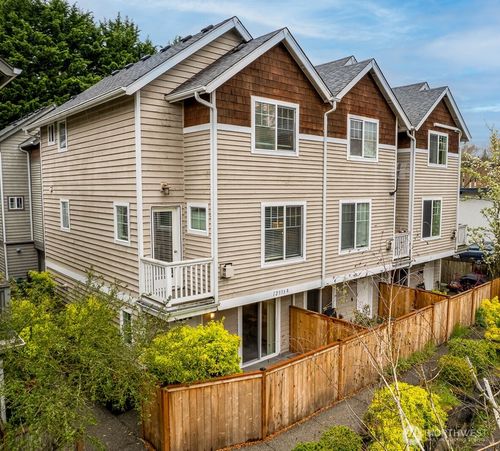 a-12333 28th Ave Ne, Seattle, WA, 98125-5464 | Card Image