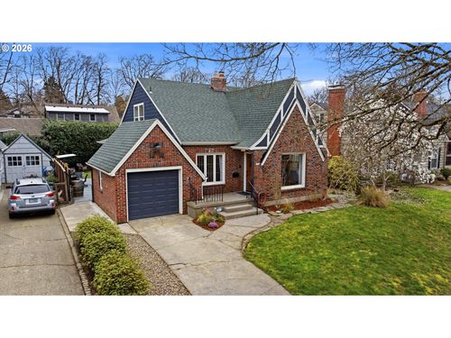 7124 Se 32nd Ave, Portland, OR, 97202-8520 | Card Image