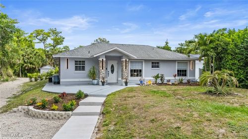 641 22nd Ave Nw, Naples, FL, 34120-2571 | Card Image