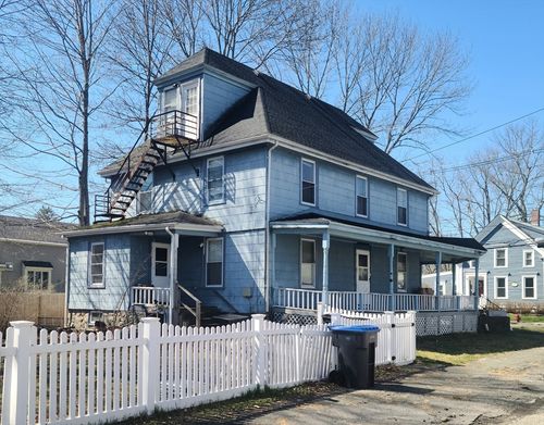 18 Cottage St, Natick, MA, 01760-5839 | Card Image