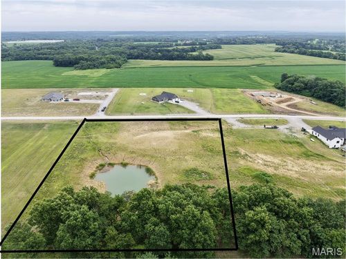 7 Lone Cedar Trl, New London, MO, 63459 | Card Image