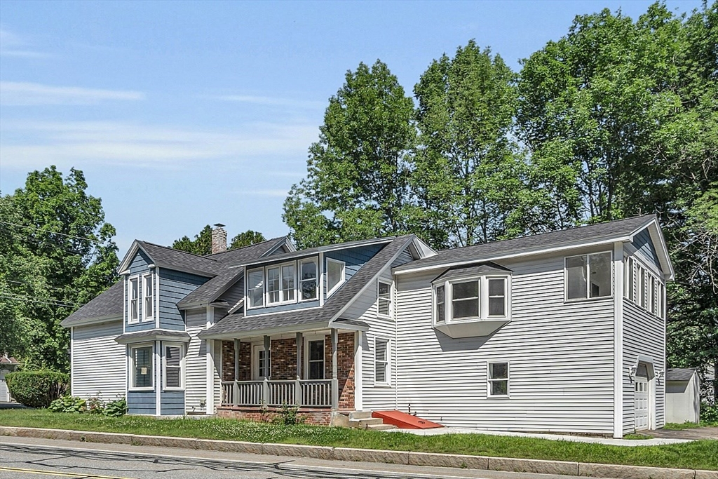 Sawyer St, Templeton, MA 01468