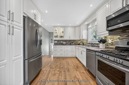 3047 Sandy Cove Dr, Innisfil, ON, L9S2K1 | Card Image