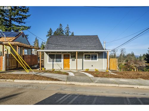 615 Mount Hood St, Oregon City, OR, 97045-2740 | Card Image