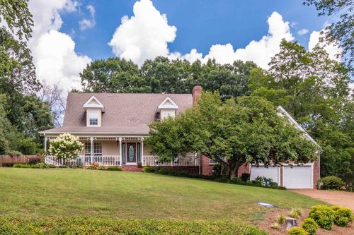 133 Baldridge Dr, Cottontown, TN, 37048-9664 | Card Image
