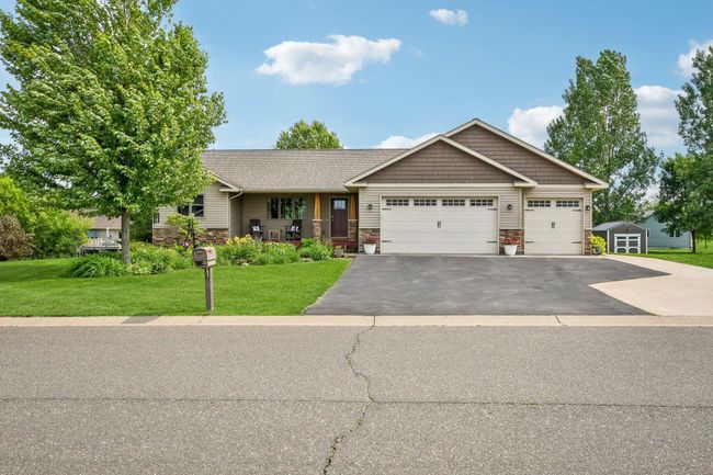 9-web-or-mls-Prairie Grass Dr-1006-007.jpg | Image 9
