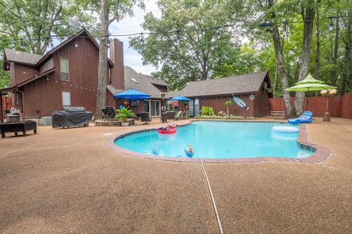 8833 Eatonwick Dr, Cordova, TN, 38016-4649 | Card Image