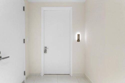 1505-3100 N Ocean Dr, Riviera Beach, FL, 33404-3214 | Card Image