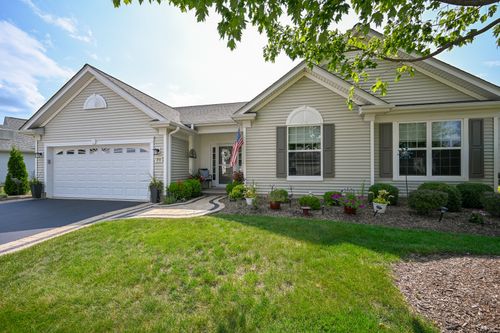 215 Honors Dr, Shorewood, IL, 60404-9566 | Card Image