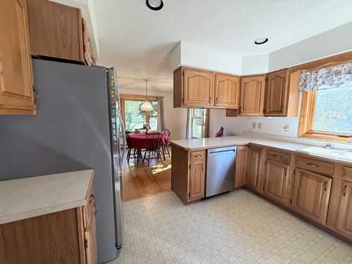 43 Pleasant Acres Dr, Williston, VT, 05495-7602 | Card Image