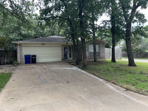 1204 Cardinal Oaks Dr, Mansfield, TX, 76063-6230 | Card Image