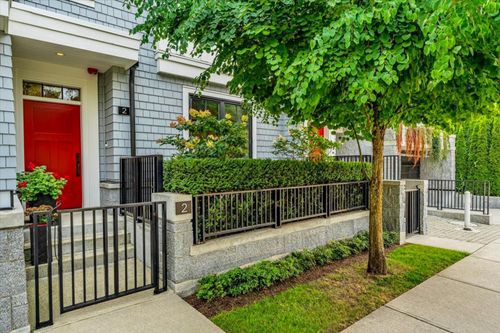 2-1133 Ridgewood Dr, North Vancouver, BC, V7R0A4 | Card Image