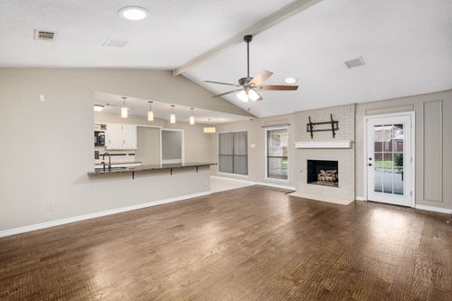 2017 Iron Horse Ct, Arlington, TX, 76017-4411 | Card Image