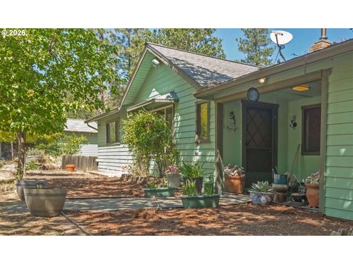 120 Ken Rose Ln, Cave Junction, OR, 97523-9651 | Card Image