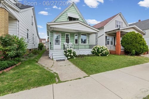 3899 Trowbridge St, Hamtramck, MI, 48212-3145 | Card Image