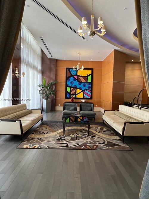 3806-253 Ne 2nd St, Miami, FL, 33132-2315 | Card Image