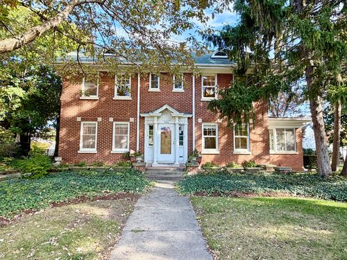 841 Douglas Ave, Elgin, IL, 60120-2907 | Card Image