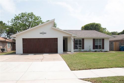 2020 Saint Charles Dr, Portland, TX, 78374-2642 | Card Image