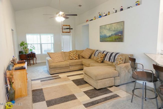 Livingroom | Image 8