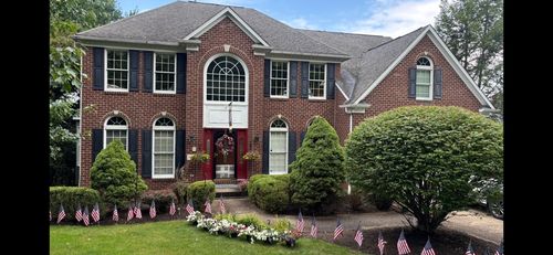 1800 Scarlett Dr, Upper St. Clair, PA, 15241-3144 | Card Image