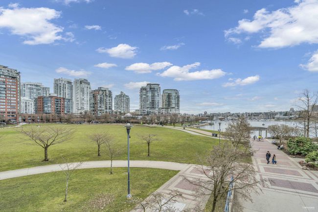 3902 - 1408 Strathmore Mews, Condo with 2 bedrooms, 2 bathrooms and 2 parking in Vancouver BC | Image 39