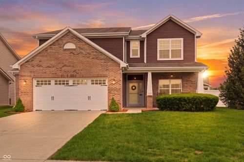 1689 Maplewood Ln, Pendleton, IN, 46064-4802 | Card Image