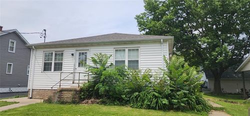207 W Oak St, Millstadt, IL, 62260-1937 | Card Image