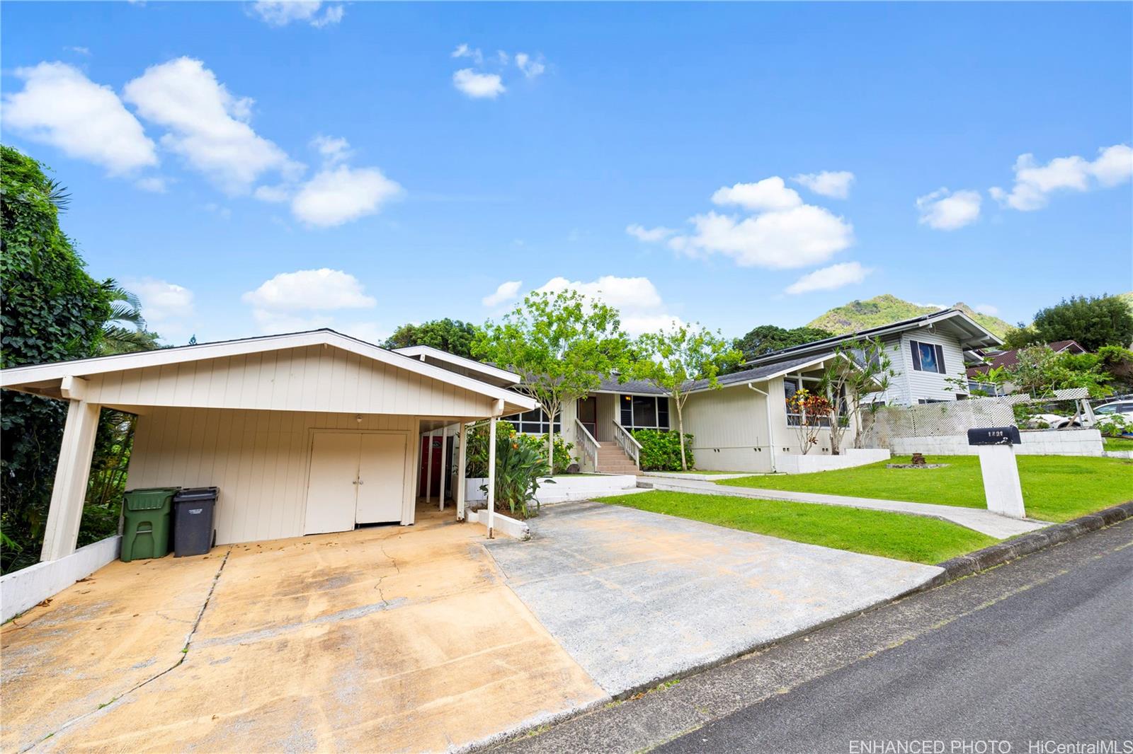 Kelewina St, Kailua, HI 96734
