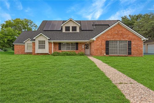 3501 Tanglewood Dr, Bryan, TX, 77802-3319 | Card Image