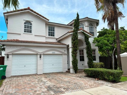 0-8205 Nw 116th Ave, Doral, FL, 33178-2044 | Card Image