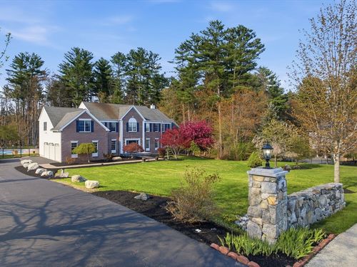 25 Valley View Dr, North Grafton, MA, 01536-2104 | Card Image