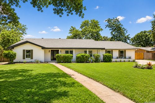 226 Gardenview, Castle Hills, TX, 78213-1909 | Card Image
