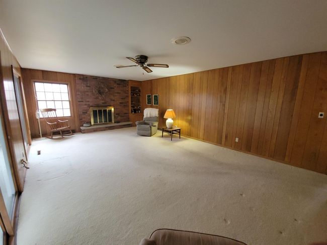 302 Riverview Ct, House other with 3 bedrooms, 3 bathrooms and null parking in Portage WI | Image 10