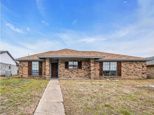 1013 Hunters Glen Dr, Mesquite, TX, 75150-6018 | Card Image
