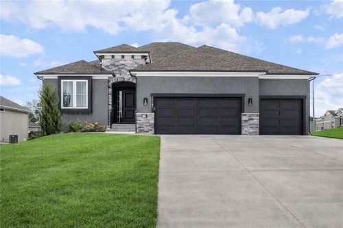 19485 W 202nd St, Spring Hill, KS, 66083 | Card Image