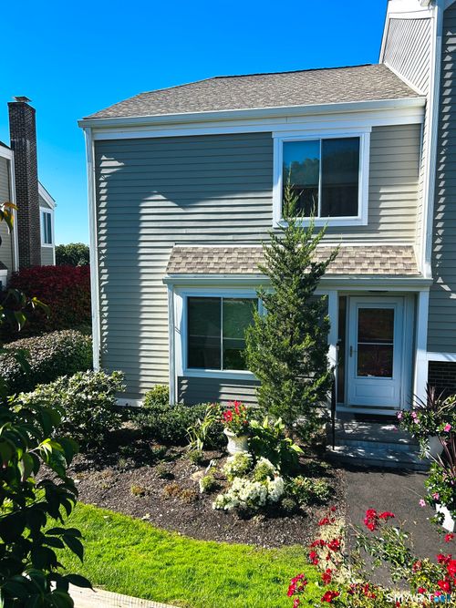 g1-71 Aiken St, Norwalk, CT, 06851-2126 | Card Image