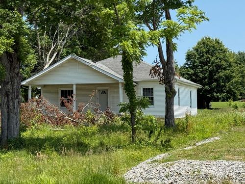 1260 Highway 490, East Bernstadt, KY, 40729 | Card Image