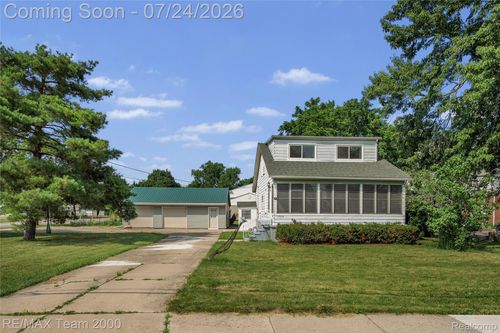 19615 Eastwood Dr, Harper Woods, MI, 48225-1819 | Card Image