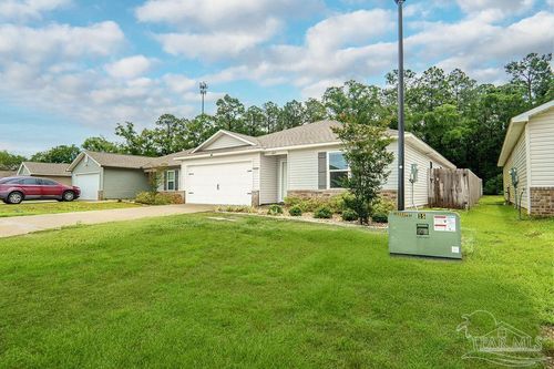 6469 June Bug Dr, Milton, FL, 32583-7704 | Card Image