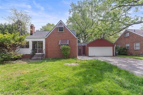 1485 E 221st St, Euclid, OH, 44117-1506 | Card Image