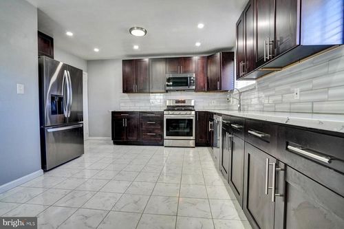 822 Avon Rd, PHILADELPHIA, PA, 19116-3434 | Card Image