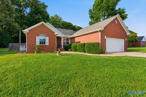 25633 Craft Rd, Athens, AL, 35613-7372 | Card Image