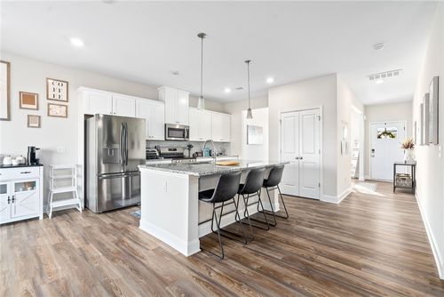 2504 Rocky Point Dr, OPELIKA, AL, 36801-6269 | Card Image