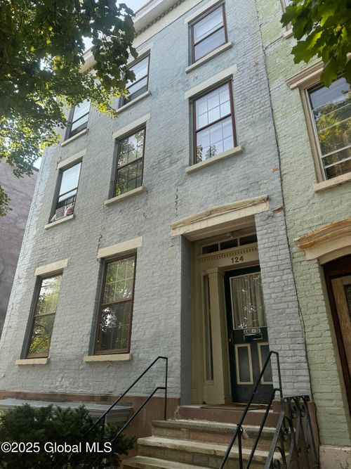 124 Hamilton St, Albany, NY, 12207-1401 | Card Image