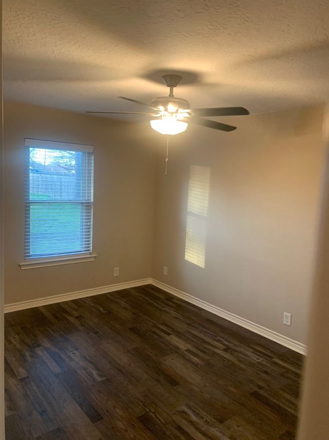 312 Berryhill Dr, House other with 3 bedrooms, 2 bathrooms and null parking in Springtown TX | Image 9