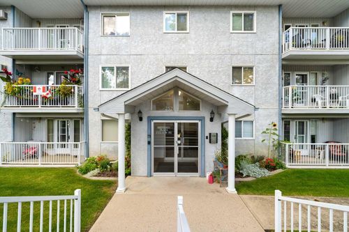 303-252 4 St Se, Medicine Hat, AB, T1A0K1 | Card Image