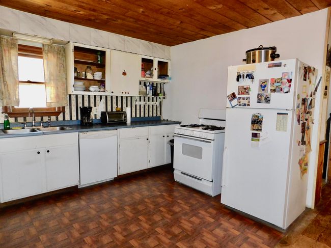 475 Old County Rd, House other with 2 bedrooms, 1 bathrooms and null parking in Deering NH | Image 4