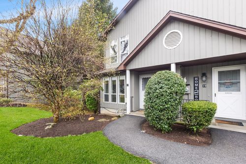 17 Hemlock Cir, Peekskill, NY, 10566-4960 | Card Image